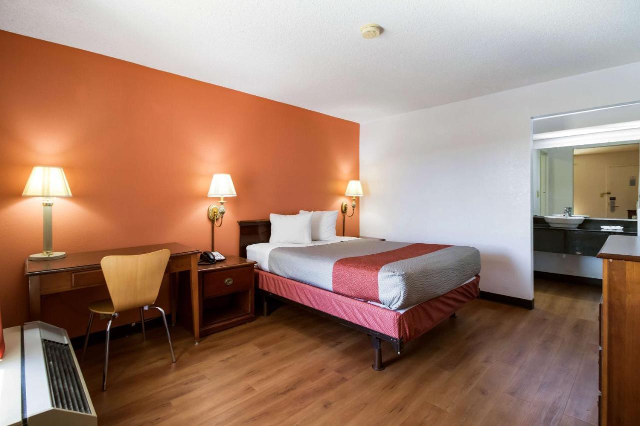 Motel 6-Holyoke, Ma ويستفيلد المظهر الخارجي الصورة